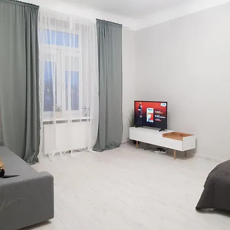 Poniatowskiego Apartament * Радом